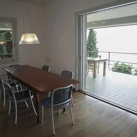 Villa Ignatius Costal Road 8guests, Sea View, Private Parking *