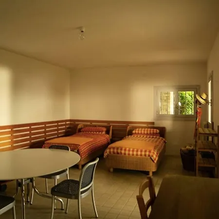 Ignatius Costal Road 8guests, Sea View, Private Parking Villa